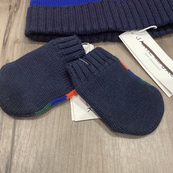 NWT Janie and Jack Beanie and Mitten Set - Picture 5 of 5
